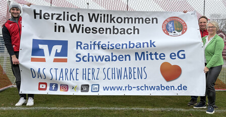 Vielen Dank an die Raiffeisenbank Schwaben Mitte eG für unser neues Willkommensbanner am Sportgelände und die Unterstützung bei der Anschaffung unserer neuen Tornetze.
